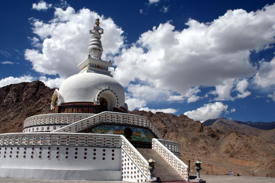 Leh Ladakh tour packages from Hyderabad, Honeymoon Holiday packages Operator in Hyderabad, Best Jammu Kashmir tour packages for couples from Hyd, Tour operators for Leh Ladakh